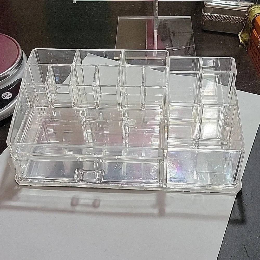Clear Acrylic organizer 6.5